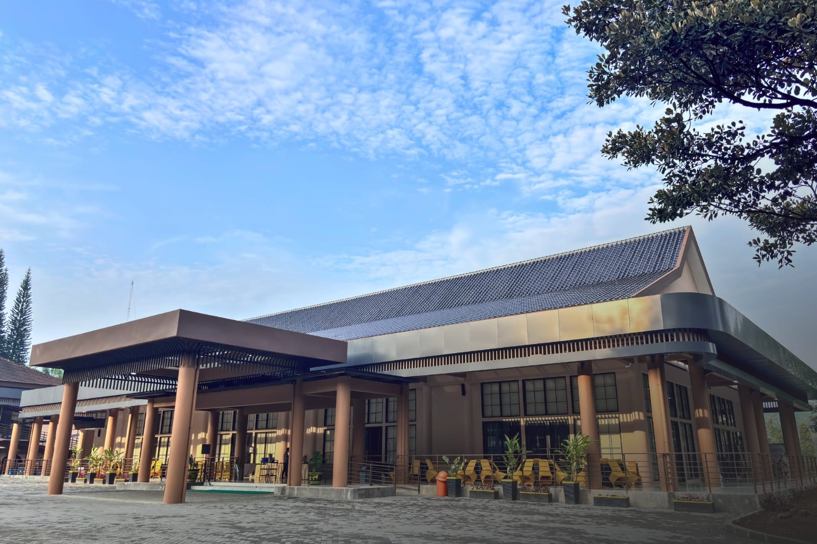 The Tavia Riverside Resort